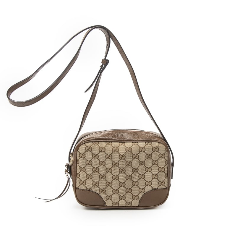 GUCCI MINI BREE MONOGRAMMED TOTE: GUCCI MINI BREE CROSSBODY BROWN/BEIGE MONOGRAMMED CANVAS GOLD Dimensions (CM): 22*16*8cm Production Code: 449413-520981 A ABD0909