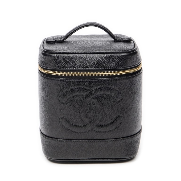 CHANEL CC TALL VANITY CASE BLACK CAVIAR LEATHER GO: CHANEL CC TALL VANITY CASE BLACK CAVIAR LEATHER GOLD Dimensions (CM): 15*12*17cm Production Code: 5225237 (1997-1999) A ABB5801