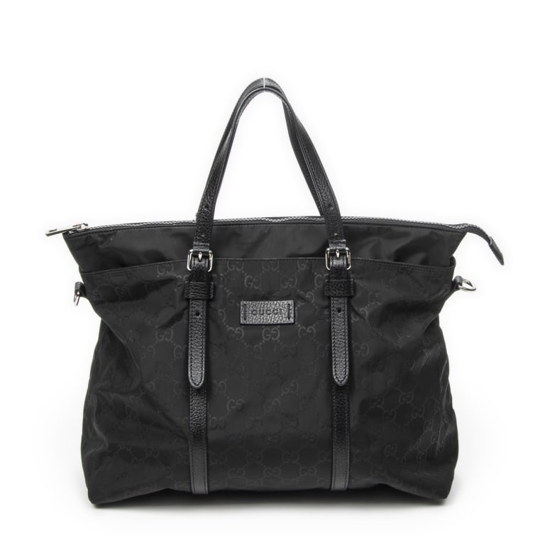 GUCCI BLACK GUCCISSIMA NYLON ZIP SHOPPING TOTE: GUCCI ZIP SHOPPING TOTE BLACK GUCCISSIMA NYLON CANVAS SILVER Dimensions (CM): 35*25*15cm Production Code: 510332-493075 AA ABD0129