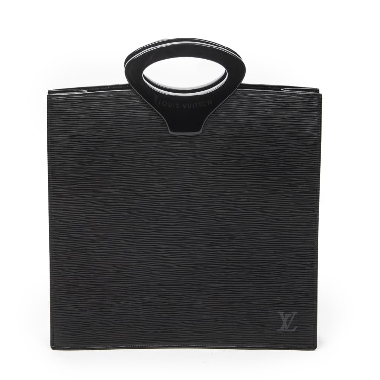 LOUIS VUITTON OMBRE BLACK EPI BAG: LOUIS VUITTON OMBRE BLACK EPI GOLDEN BRASS Dimensions (CM): 28*27*8cm Production Code: MI0969 (June 1999) A ABD3474