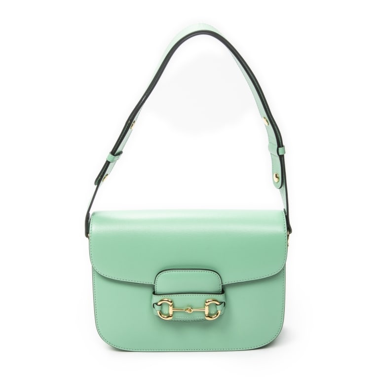 GUCCI MEDIUM HORSEBIT 1955 GREEN CALFSKIN BAG: GUCCI MEDIUM HORSEBIT 1955 GREEN CALFSKIN LEATHER GOLD Dimensions (CM): 25*18*8cm Production Code: 602204-493075 AA ABD2965