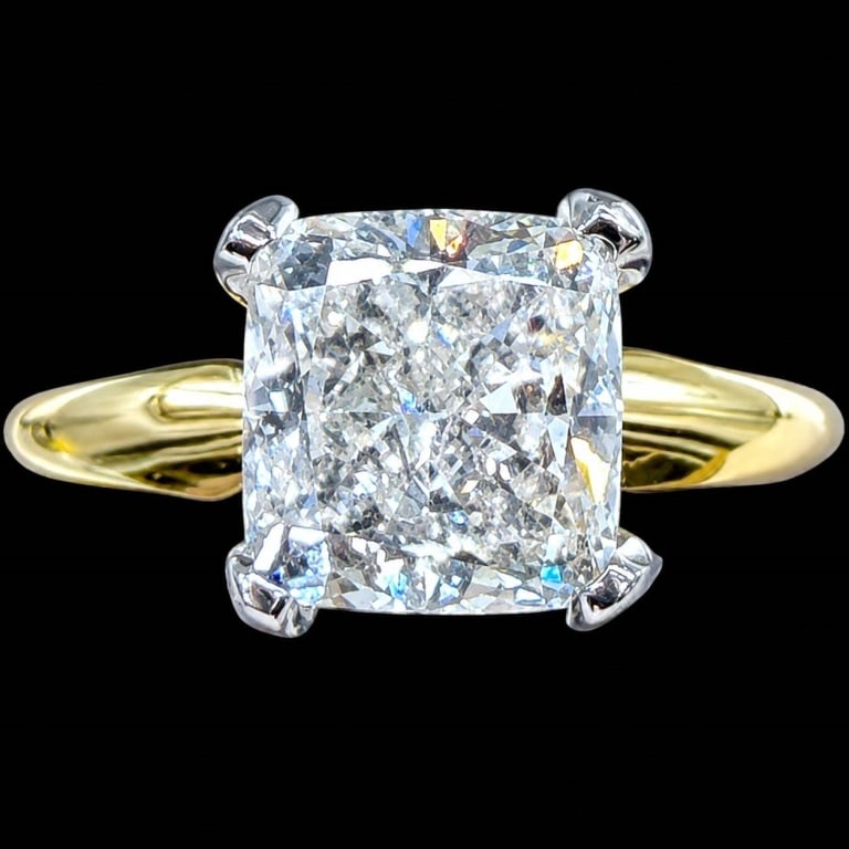 2 CT EGL USA H VS1 CUSHION DIAMOND 14K RING SZ 7.5: Elegant solitaire engagement ring featuring a 2.00 carat natural cushion square brilliant-cut diamond, accompanied by an EGL USA Diamond Certificate / UGS Consultation of Appraisal, Report No. US 9247