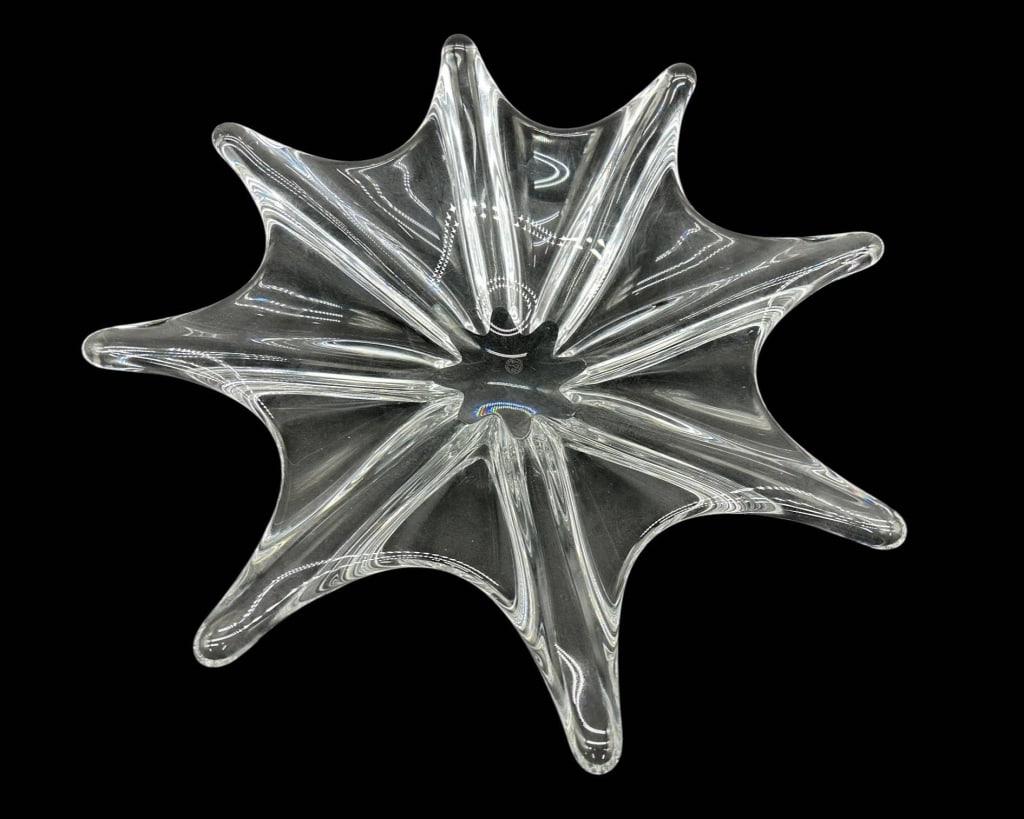 BACCARAT CRYSTAL STARBURST CENTERPIECE 15": Vintage Baccarat clear crystal centerpiece bowl featuring a dramatic sculptural starburst form with deeply molded radiating points and substantial crystal construction. The bold organic design beautif