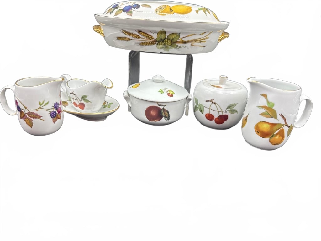 Royal Worcester Evesham Fruit Pattern Service - 2