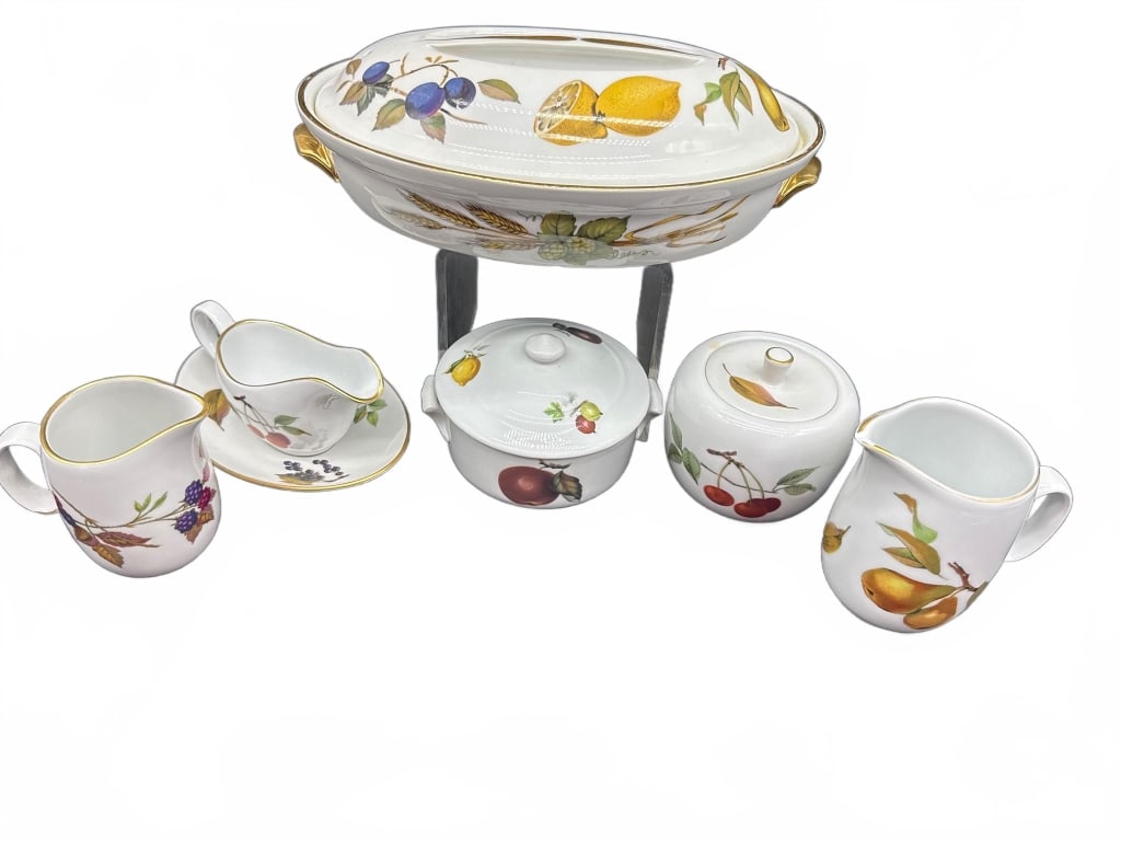 Royal Worcester Evesham Fruit Pattern Service - 3