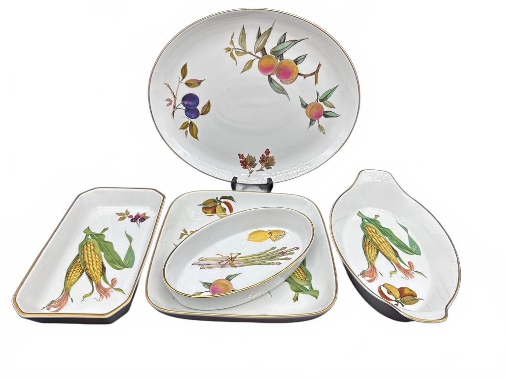 Royal Worcester Evesham Porcelain Serving Set (1 of 2)