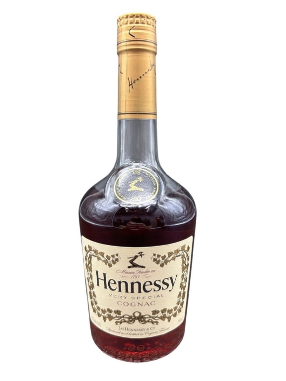 HENNESSY VERY SPECIAL COGNAC 10" (1 of 5)
