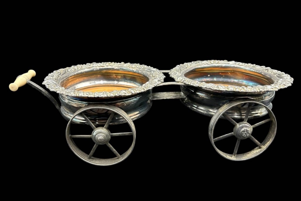 VINTAGE SILVERPLATE DOUBLE CART SERVER 14" (1 of 7)