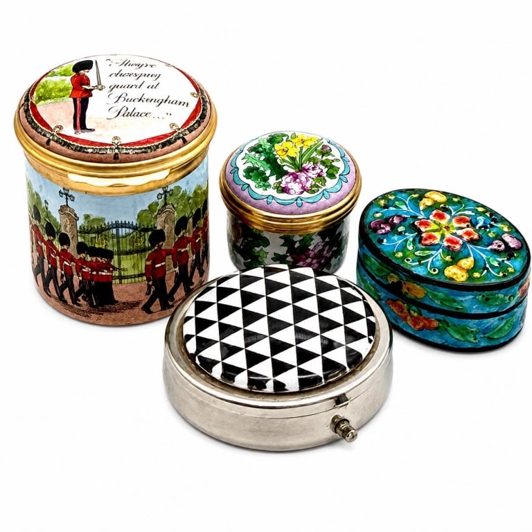 VINTAGE ENAMEL PILL BOX COLLECTION 4 PCS (1 of 7)
