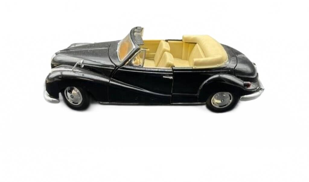 MAISTO 1995 BMW 502 CONVERTIBLE 10" MODEL CAR (1 of 4)