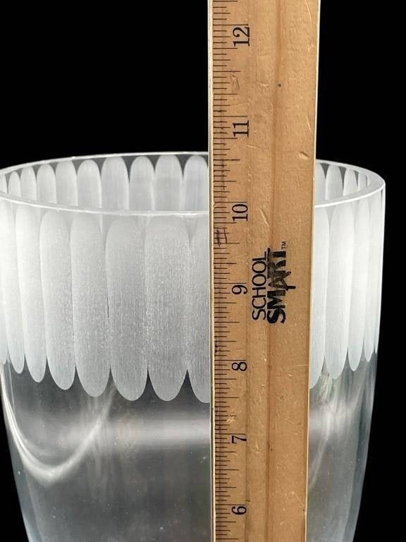 LARGE DECORATIVE VASE - 3