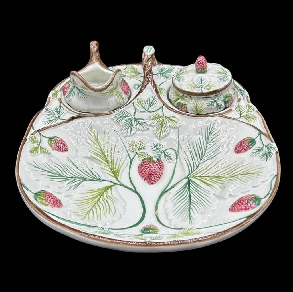 TIFFANY & CO ITALIAN MAJOLICA STRAWBERRY SET 10" (1 of 8)