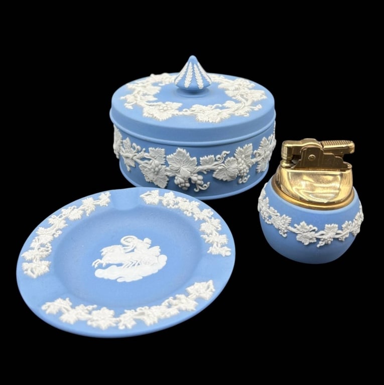 WEDGWOOD BLUE JASPERWARE SMOKING SET 4.5" (1 of 7)
