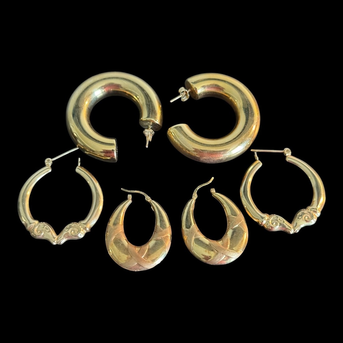 LOT OF 3 PAIRS OF 14K GOLD EARRINGS: LOT OF 3 PAIRS OF 14K GOLD EARRINGS