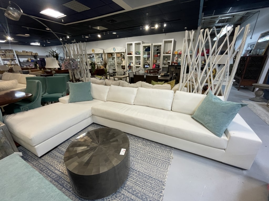 LARGE LE JEUNE WHITE SECTIONAL SOFA 156": ****for competitive shipping options please go to www.dejavuauctionshipping.com-LARGE LE JEUNE SECTIONAL SOFA | MODERN WHITE UPHOLSTERED SECTIONAL SOFA ? CONTEMPORARY LOW-PROFILE SECTIONAL FEATURING C