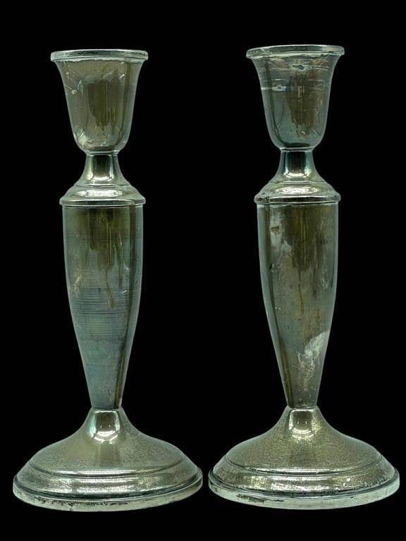 PAIR OF TOWLE STERLING SILVER CANDLESTICKS 820G: Elegant vintage pair of Towle Sterling candlesticks with classic tapered baluster form and round stepped bases. Each piece stands approximately 7" H with a 3" base diameter and is stamped ?TOWLE STERL