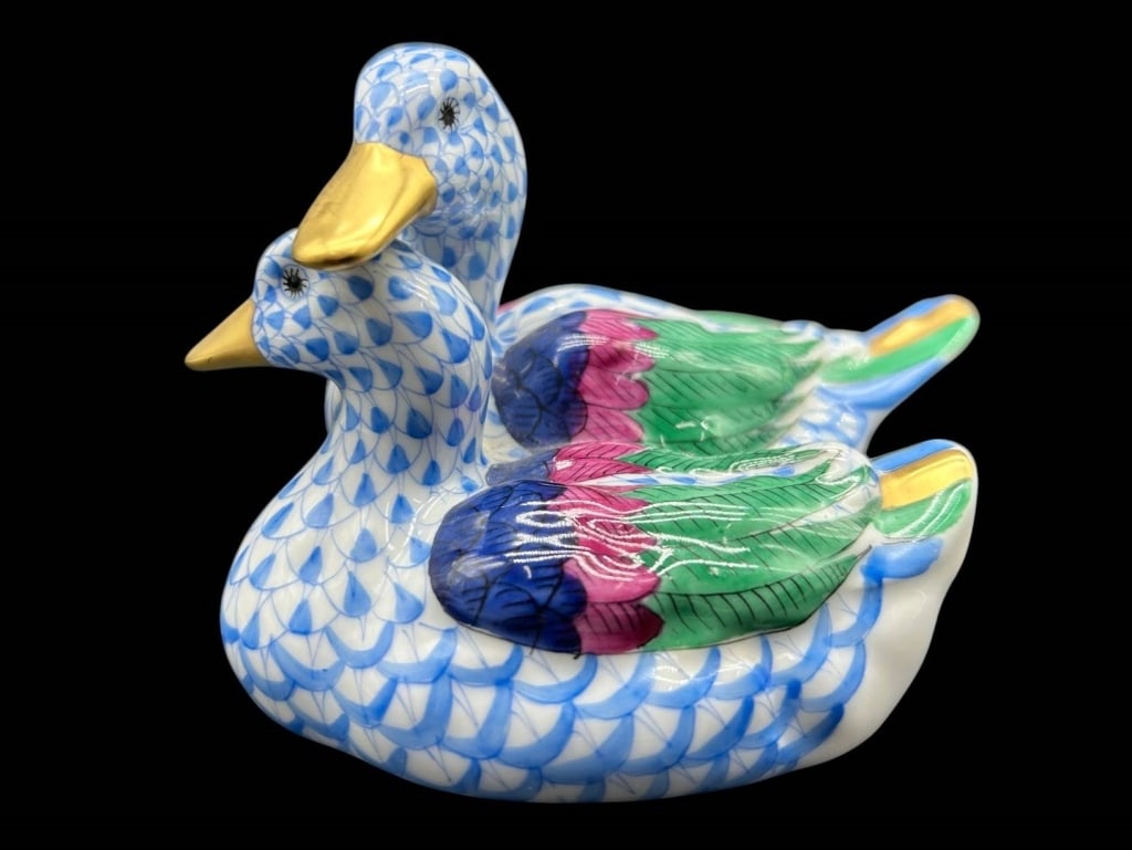 HEREND HUNGARY PAIR OF DUCKS FIGURINE 4" (1 of 10)