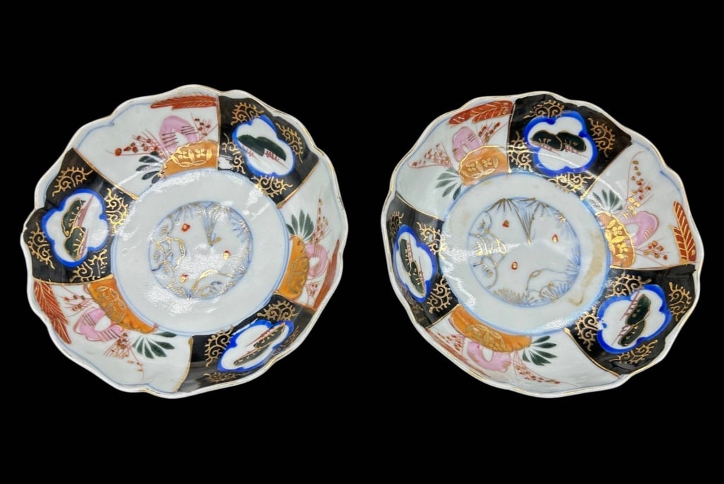 PAIR ANTIQUE JAPANESE IMARI PORCELAIN BOWLS 6": Pair of antique Japanese Imari porcelain bowls, each with scalloped rim and richly hand-painted polychrome decoration. Interiors feature alternating reserves of stylized floral, foliate and landscape