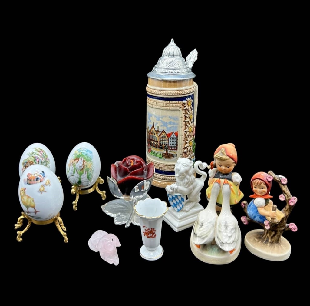 MIXED VINTAGE PORCELAIN & DECORATIVE LOT 9" (1 of 4)