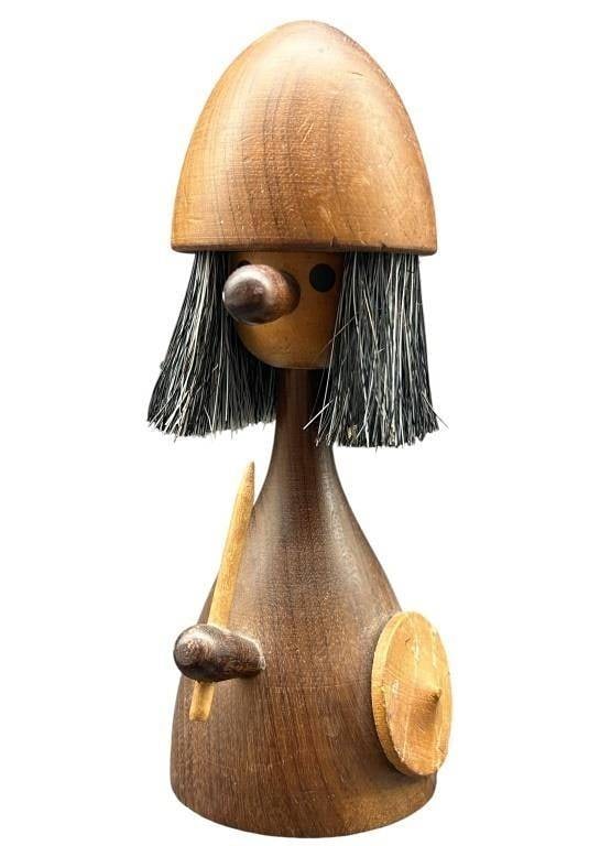 MID MOD LAURIDS LONBORG TEAK VIKING TABLE BRUSH: MID MOD LAURIDS LONBORG TEAK VIKING TABLE BRUSH | 7.5" H APPROX | VERY GOOD PREOWNED CONDITION | KK 925 #27