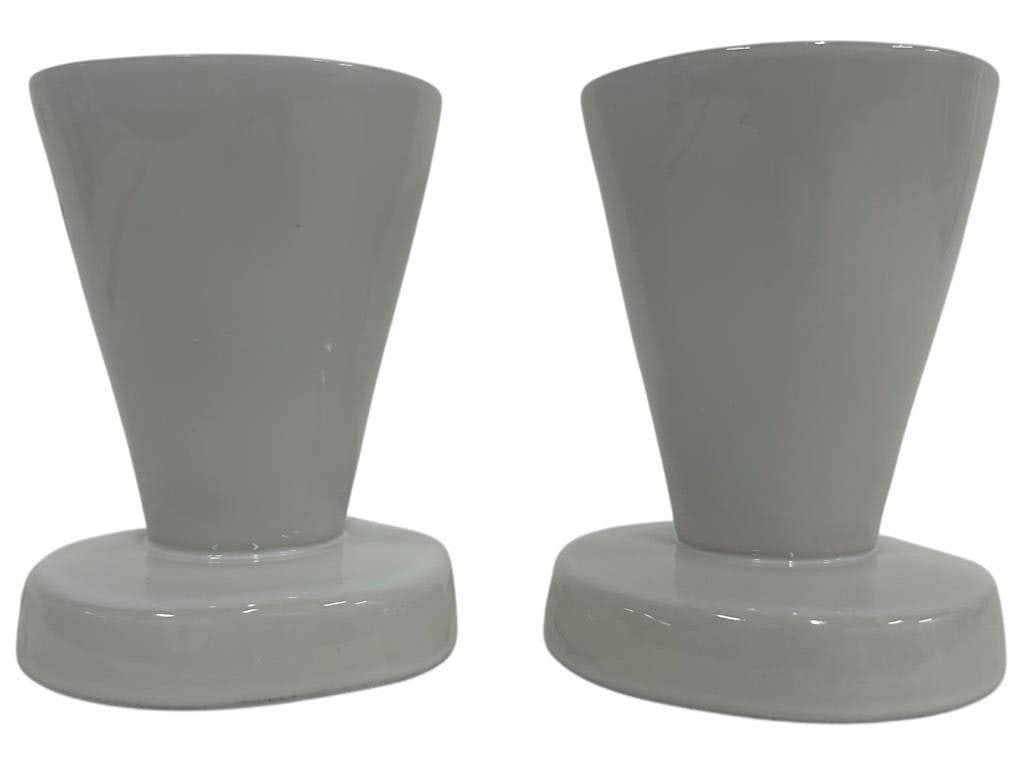 PAIR OF MODERN WHITE CERAMIC SCULPTURAL VASES 5": INSPIRED INTERIORS. | - GOOD PREOWNED CONDITION | - HEIGHT 5" x 3" DIAMETER | - MS 051525