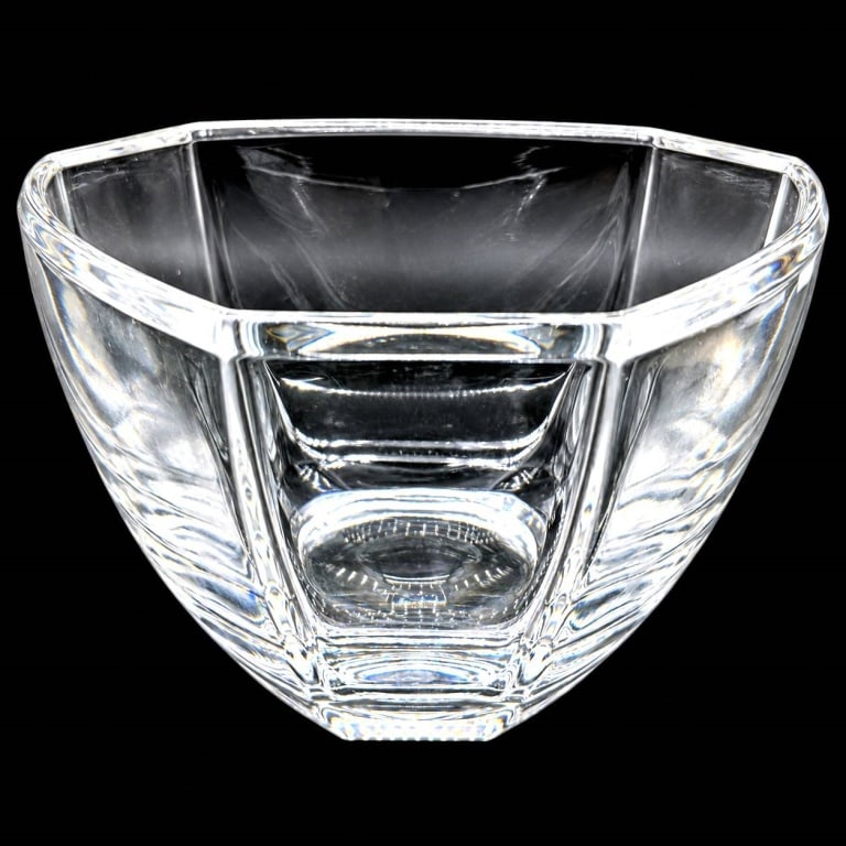 TIFFANY & CO. TRIANGULAR CRYSTAL BOWL 7.5" (1 of 7)