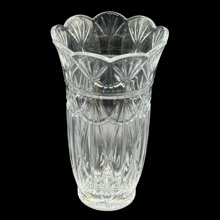 SCALLOPED RIM CLEAR GLASS VASE 10.5" (1 of 6)