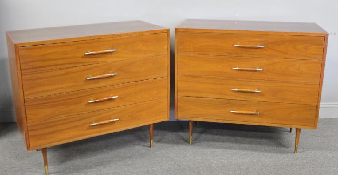 Midcentury Pair of Four Drawer Chests. (1 of 5)