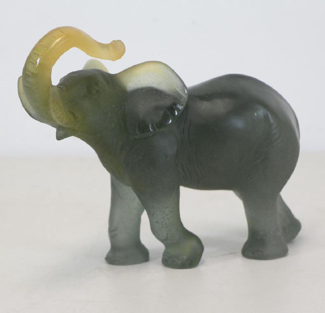DAUM Pate de Verre Elephant. (1 of 6)