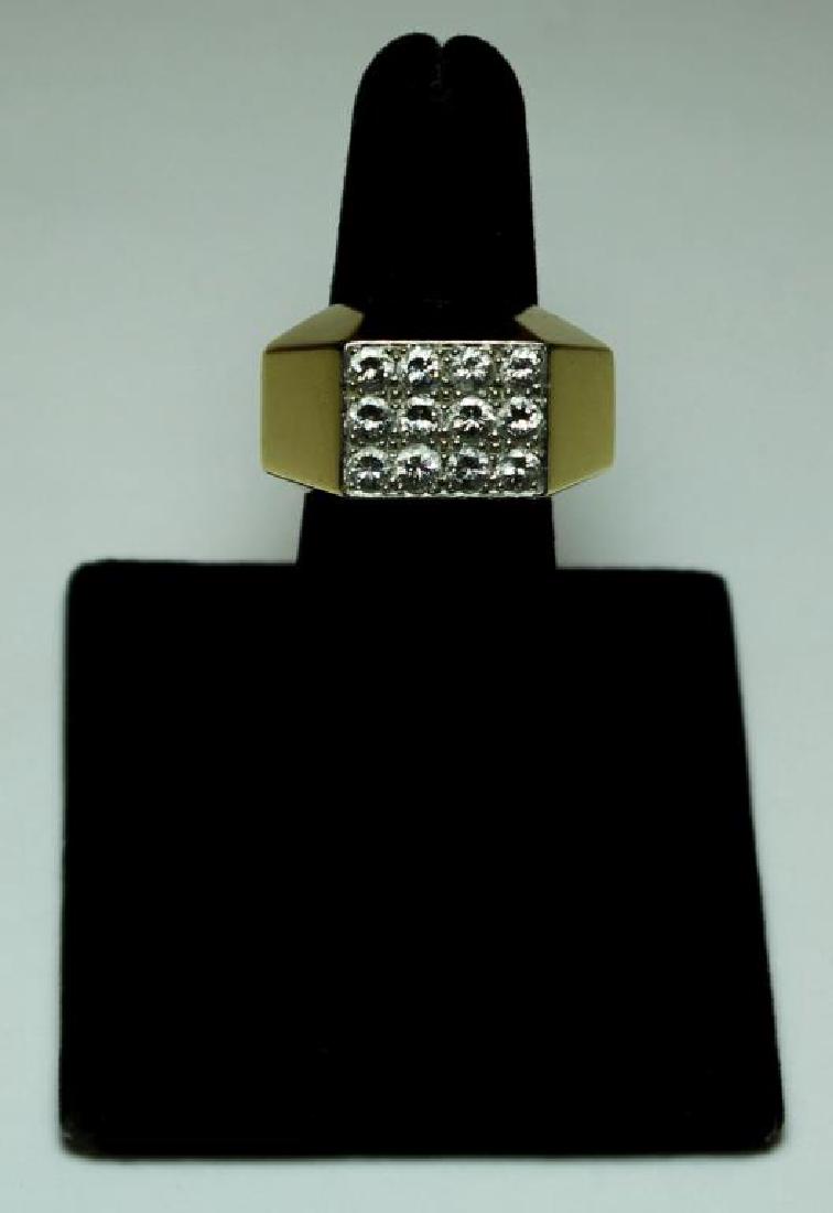 JEWELRY. 18kt Gold and Diamond Cocktail Ring. (1 of 5)