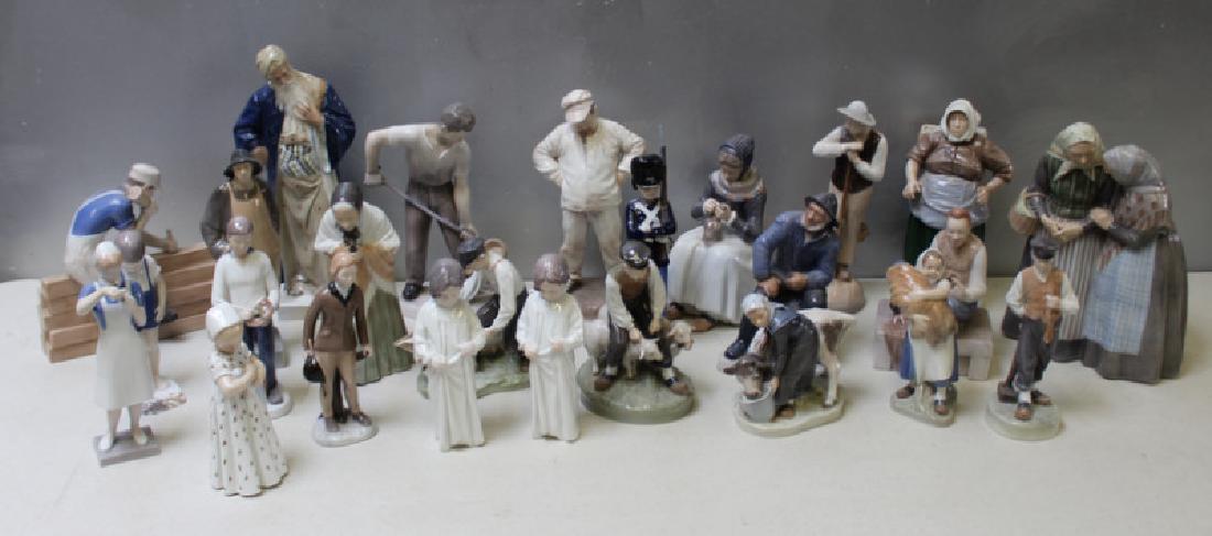 ROYAL COPENHAGEN. Lot of 10 Porcelain Figurines. (1 of 8)