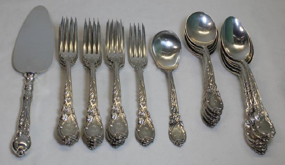 STERLING. 28 Pc. Reed & Barton La Parisienne (1 of 5)
