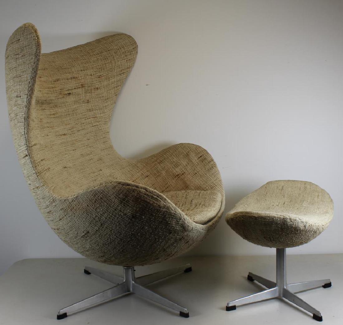 MIDCENTURY. Arne Jacobsen Egg Chair and (1 of 10)