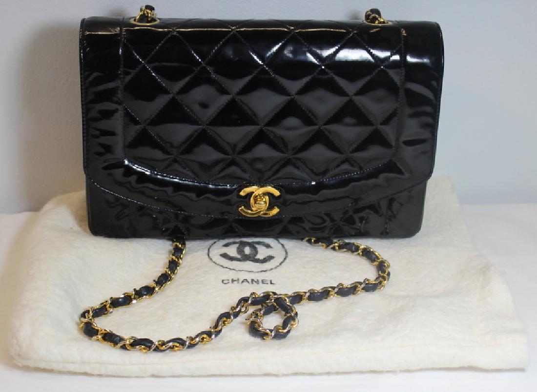 Vintage Chanel Patent Leather Shoulder Purse. (1 of 10)