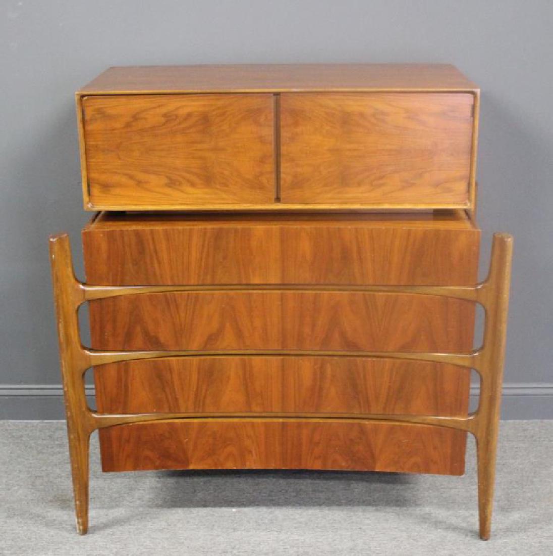 MIDCENTURY. EDMUND SPENCE Curved Dresser. (1 of 7)