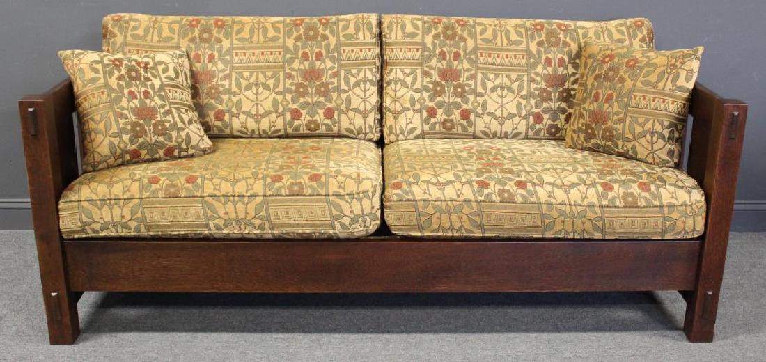 Stickley Audi Signed Arts and Crafts Oak Settle. Mar 25, 2018