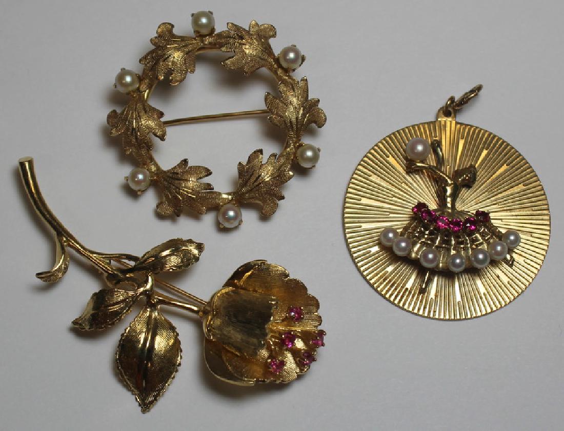 JEWELRY. Assorted 14kt Gold Brooch Grouping. (1 of 10)