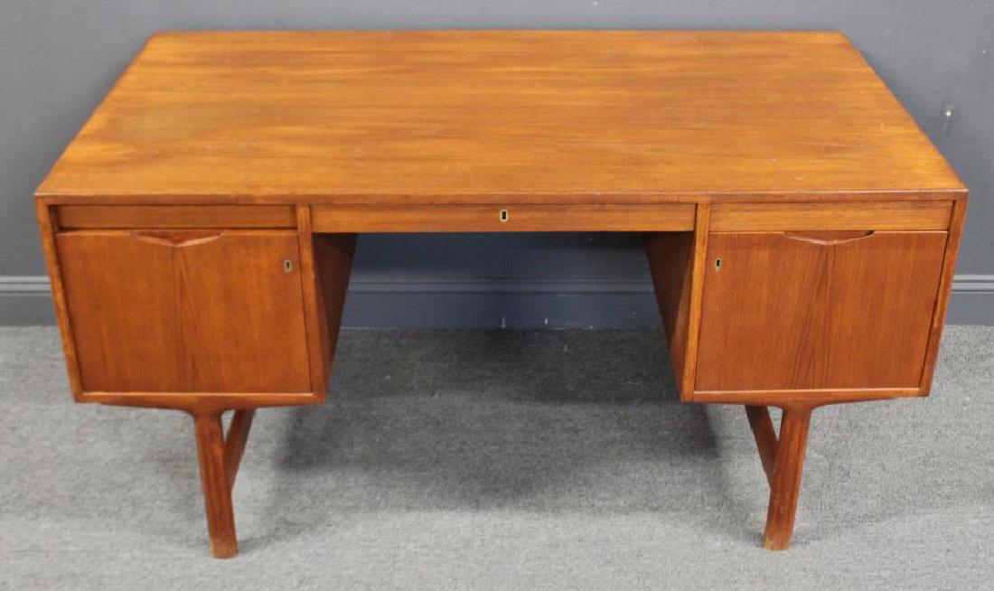 Danish Modern Teak Knee Hole Desk. (1 of 5)