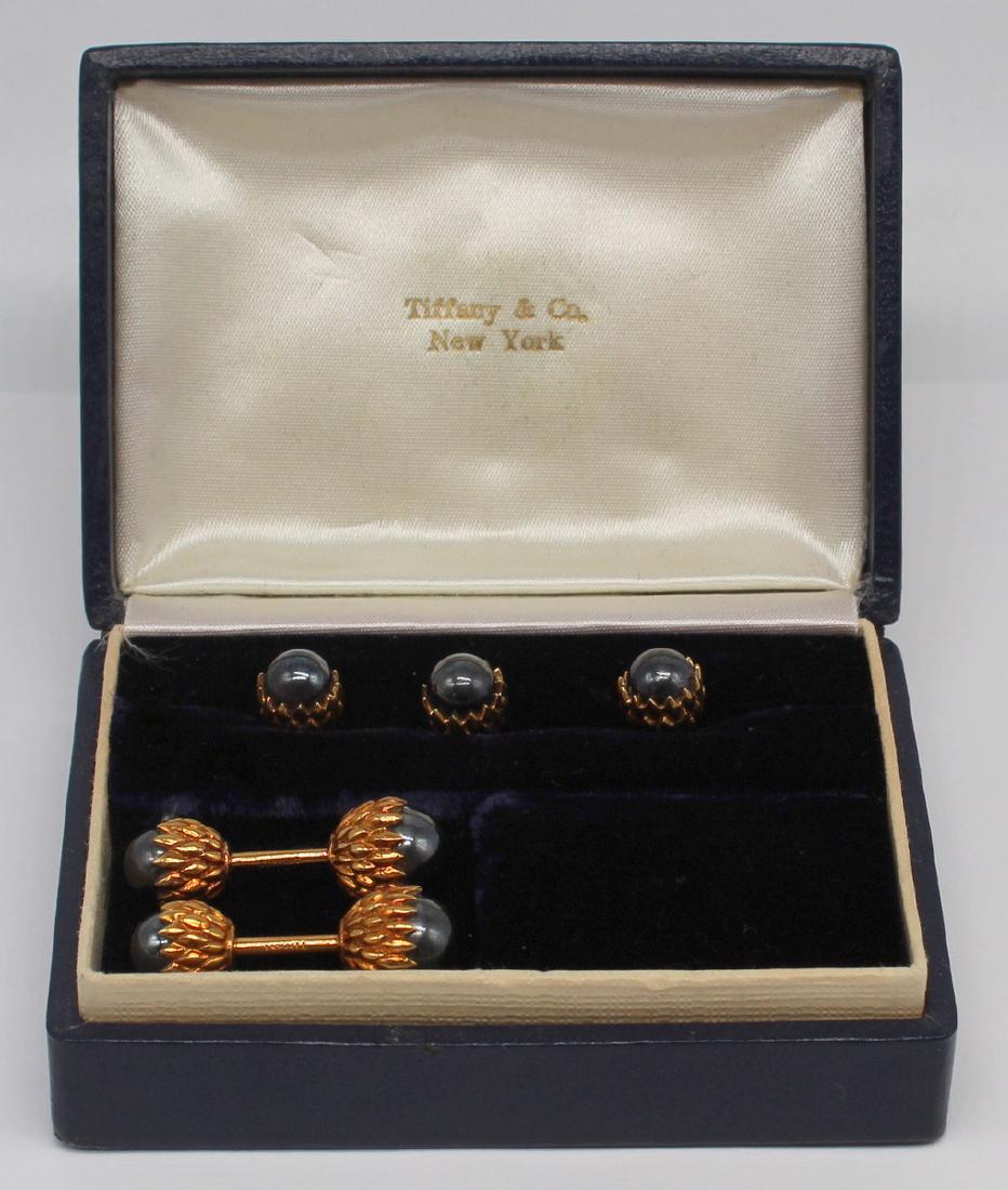 JEWELRY. Schlumberger for T&Co 18kt Gold Cufflinks: Set. Gentleman's Schlumberger for Tiffany & Co. pair of 18kt yellow gold and Hematite Acorn cufflinks, stamped, "Schlumberger Tiffany". Accompanied by (3) 14kt yellow gold and hematite A