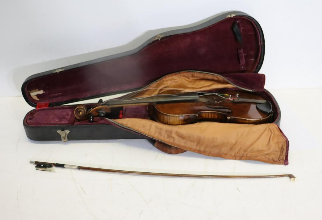 Unsigned Violin And Silver Mounted German Bow. (1 of 15)