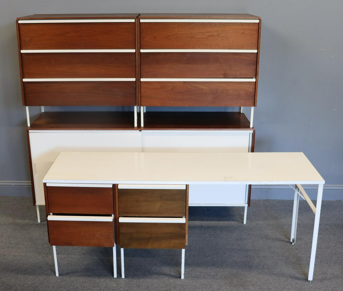 Midcentury Bedroom Set with Enameled Metal Frames (1 of 10)