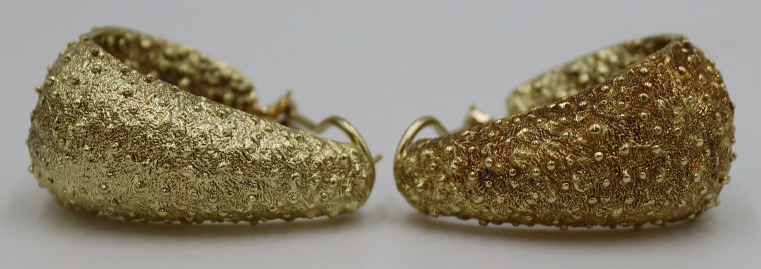 JEWELRY. Pair of Henry Dunay 18kt Gold Earrings. (1 of 7)