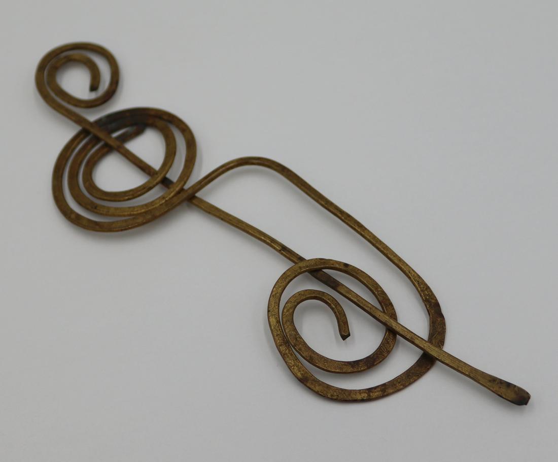 20th Century Unknown Artist Sculptural Barrette. (1 of 8)