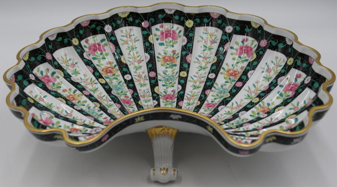 Herend Famille Verte Style Shell Form Bowl. (1 of 9)