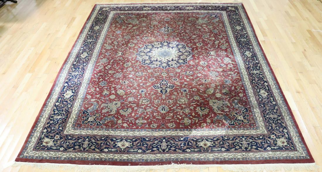 Large Vintage And Finely Hand Woven Carpet. (1 of 7)