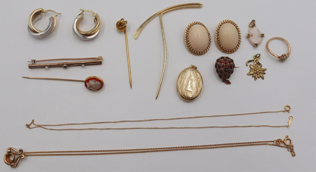 JEWELRY. Assorted Gold Jewelry Grouping. (1 of 20)