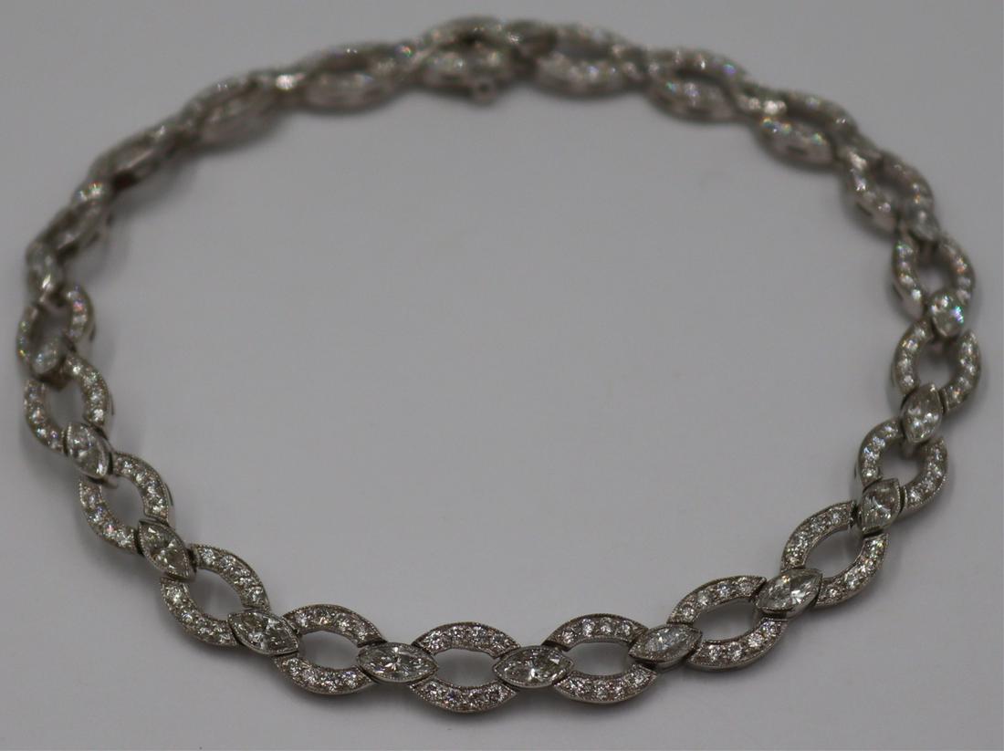 JEWELRY. 18kt Gold and Diamond Bracelet. (1 of 5)