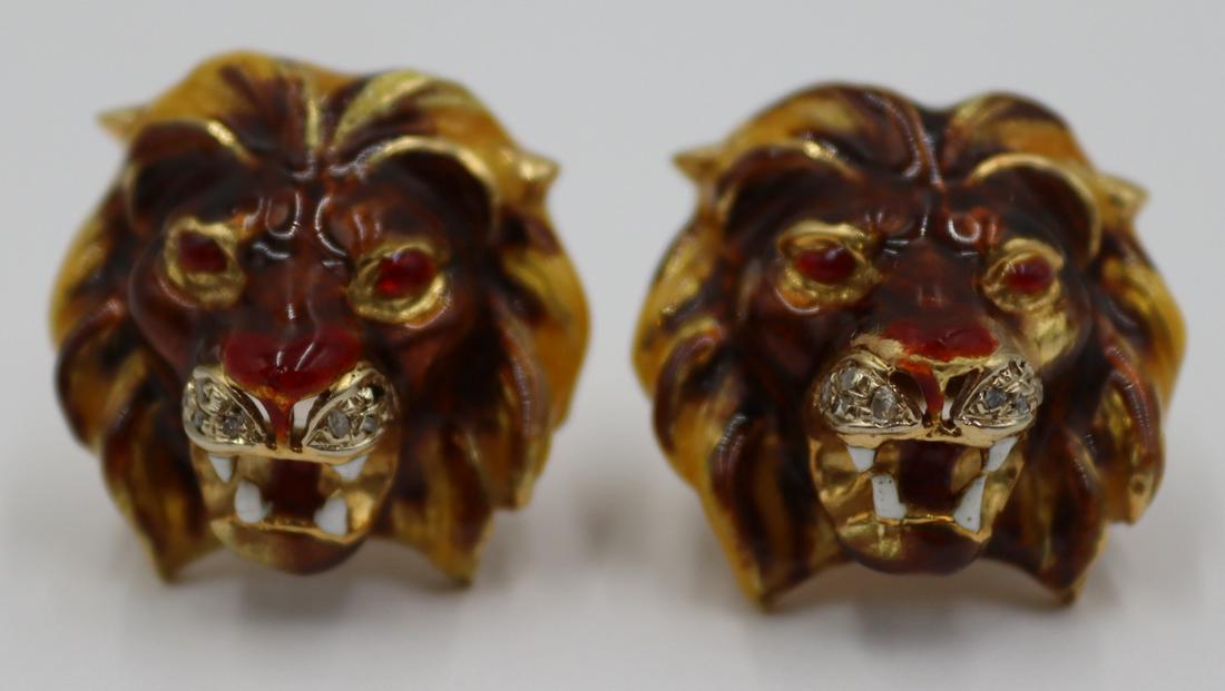 JEWELRY. Pair of 18kt Gold and Enamel Lion's Head (1 of 6)