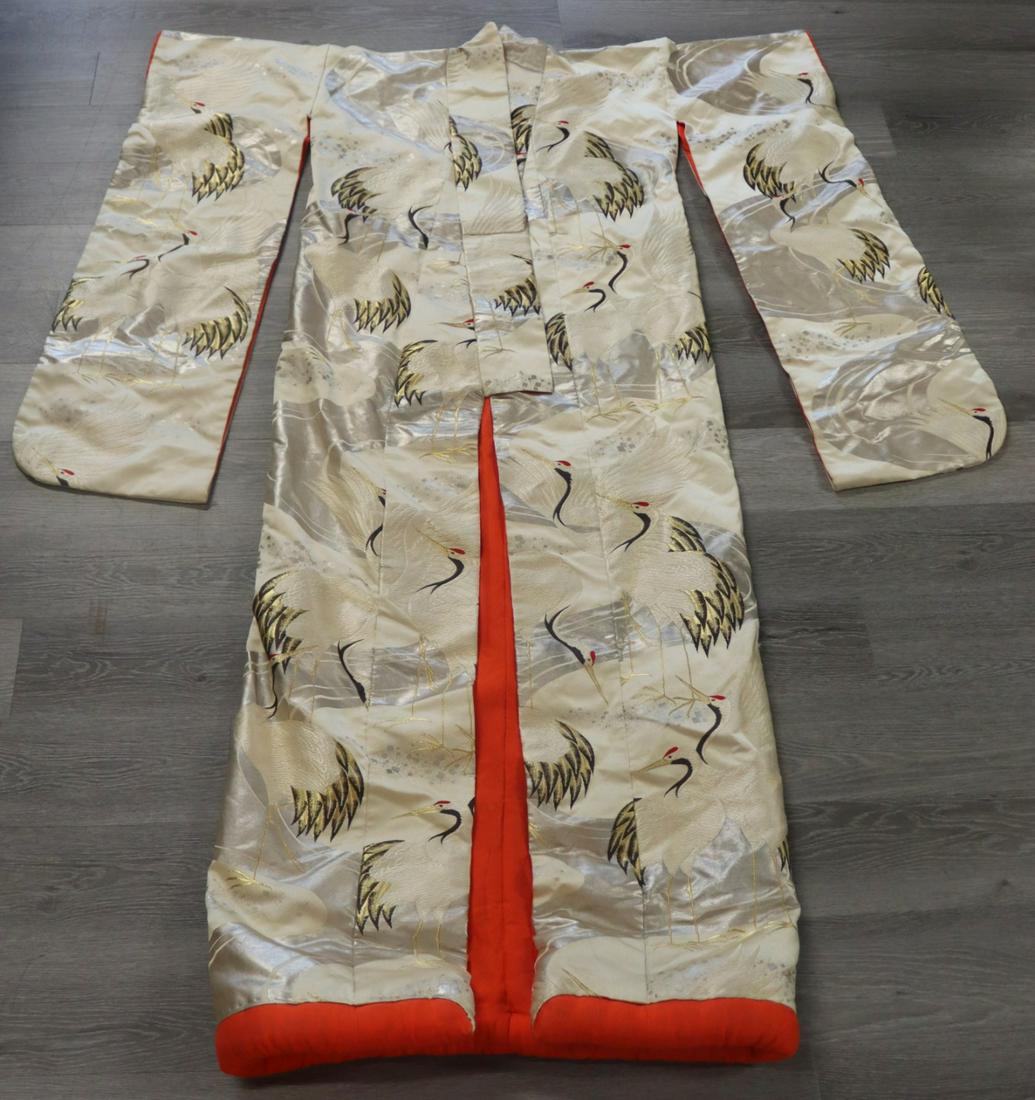 Vintage Embroidered Silk Kimono. (1 of 17)