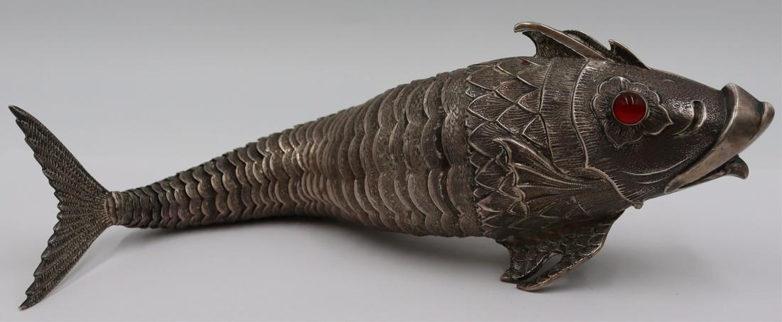 SILVER. Spanish .915 Silver Articulated Fish. (1 of 12)